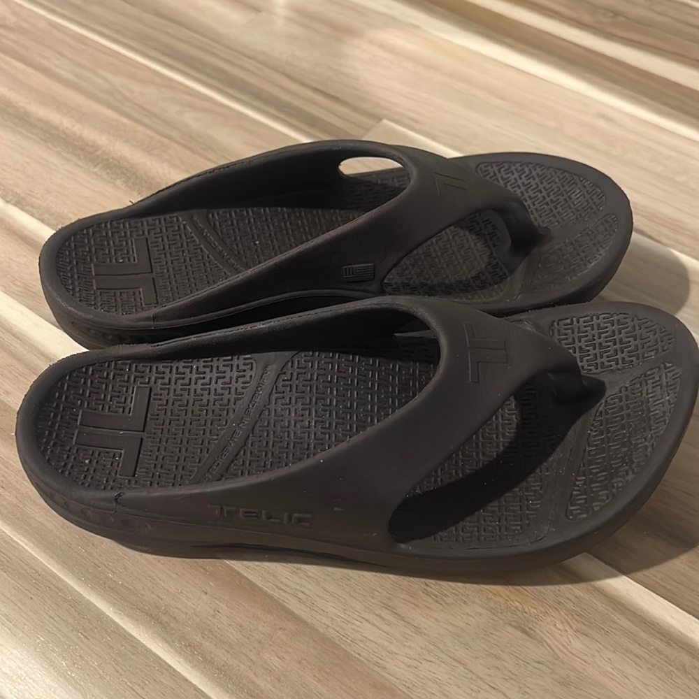 Telic - Brown Flip Flops